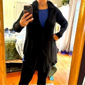 Zelle sweatshirt w/front zipper, large soft collar. Perfect for leggings & jeans